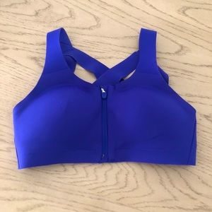 Enlite lululemon zip up bra size 32 B never worn